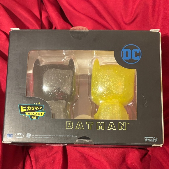 DC Batman Funko Hikari XS (1/2500 pcs.) - Picture 3 of 5